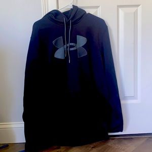 Black loose under armour hoodie